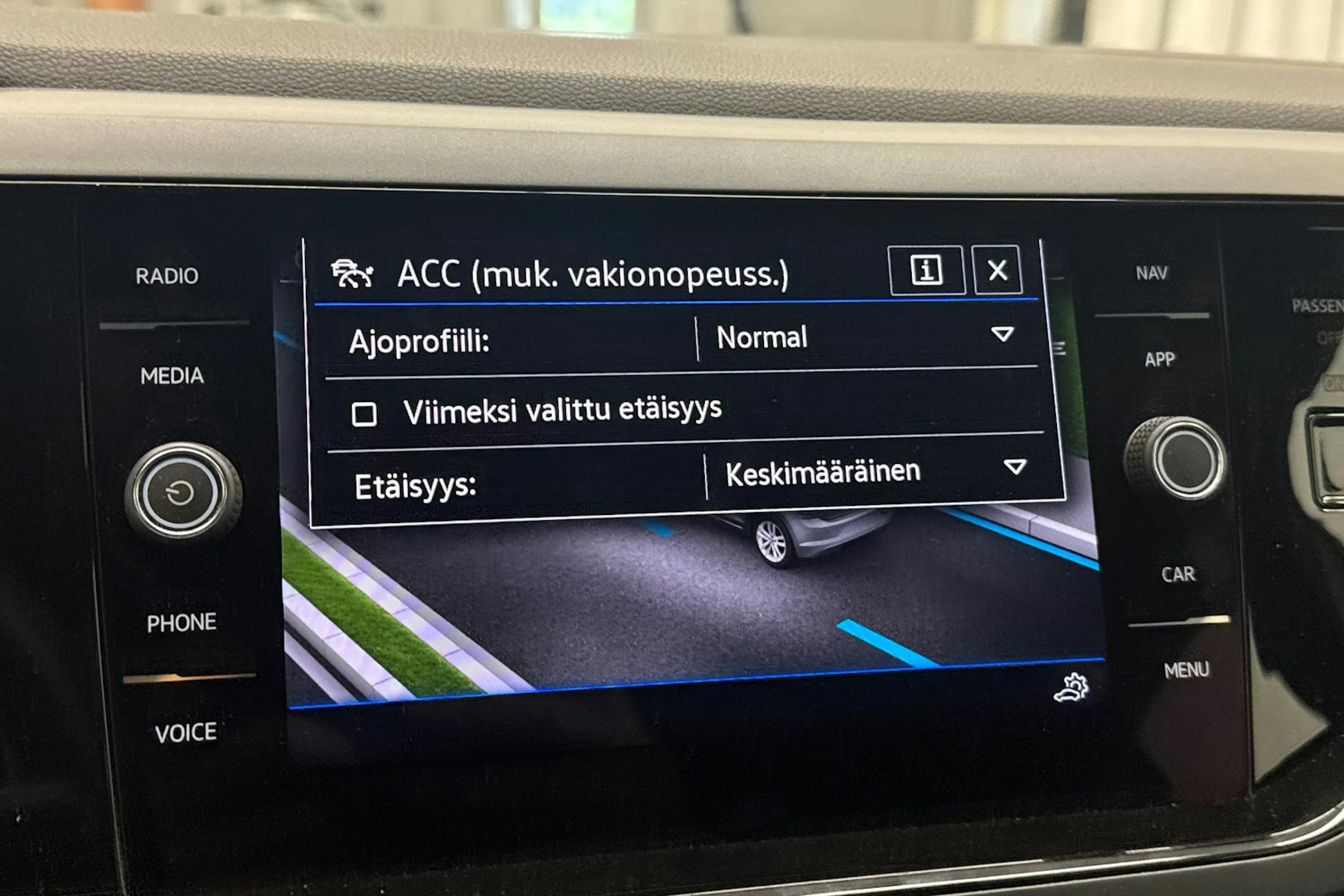 Valkoinen Volkswagen POLO 2022 kuva 31.