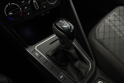 Valkoinen Volkswagen POLO 2022 kuva 34.