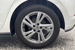 Valkoinen Volkswagen POLO 2022 kuva 38.