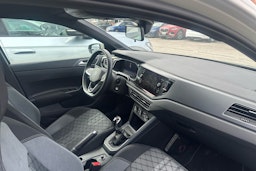 Harmaa Volkswagen POLO 2022 kuva 3.