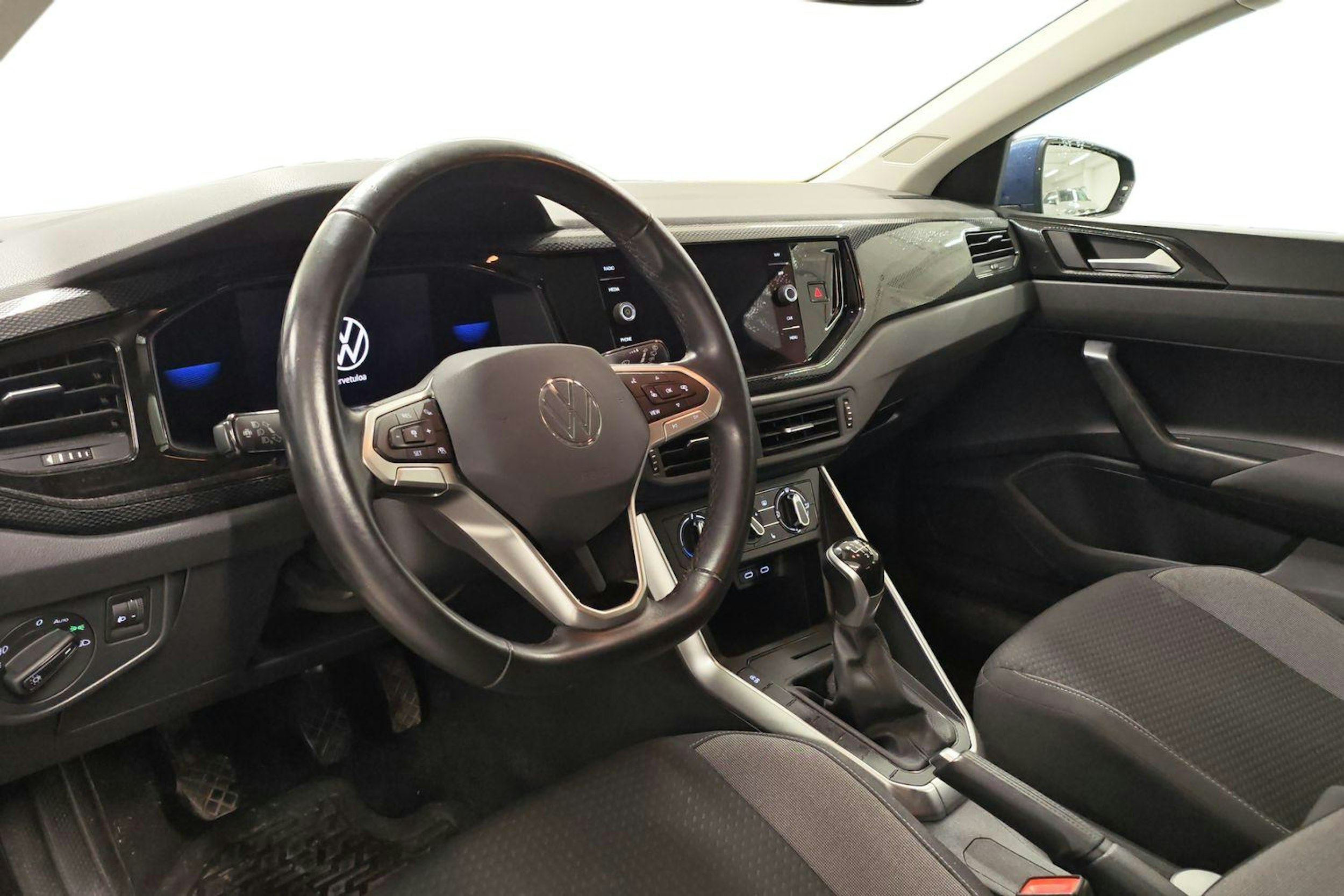 sininen Volkswagen Polo 2022 kuva 3.