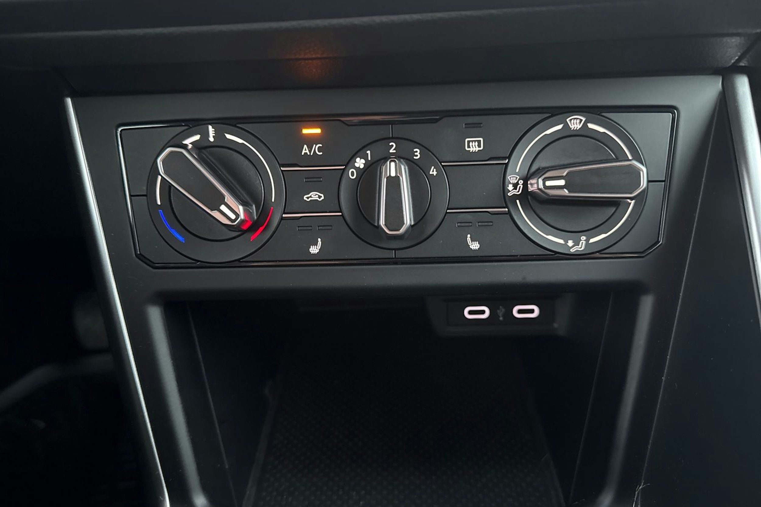 valkoinen Volkswagen Polo 2022 kuva 23.