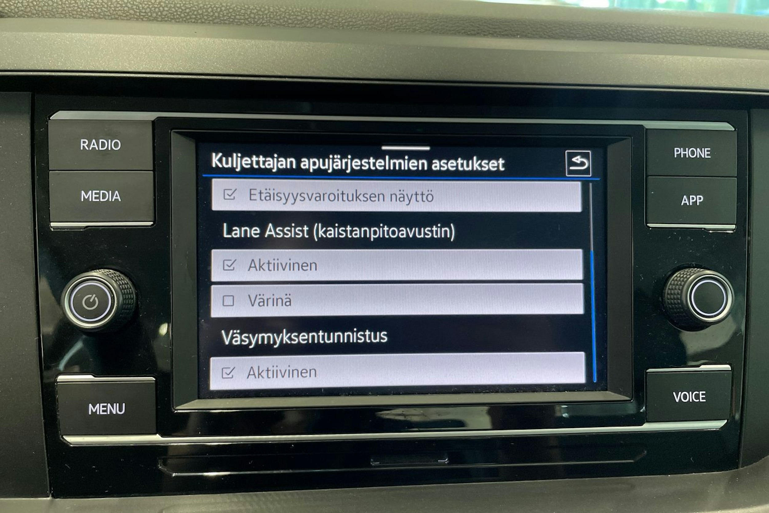 musta Volkswagen Polo 2022 kuva 27.