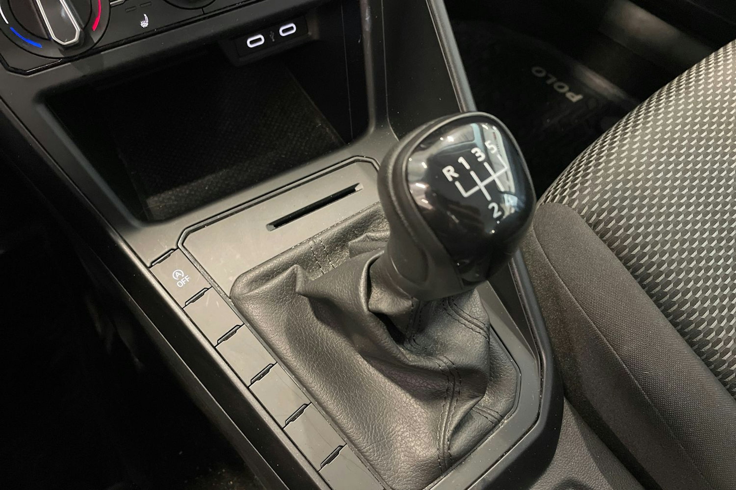 musta Volkswagen Polo 2022 kuva 29.