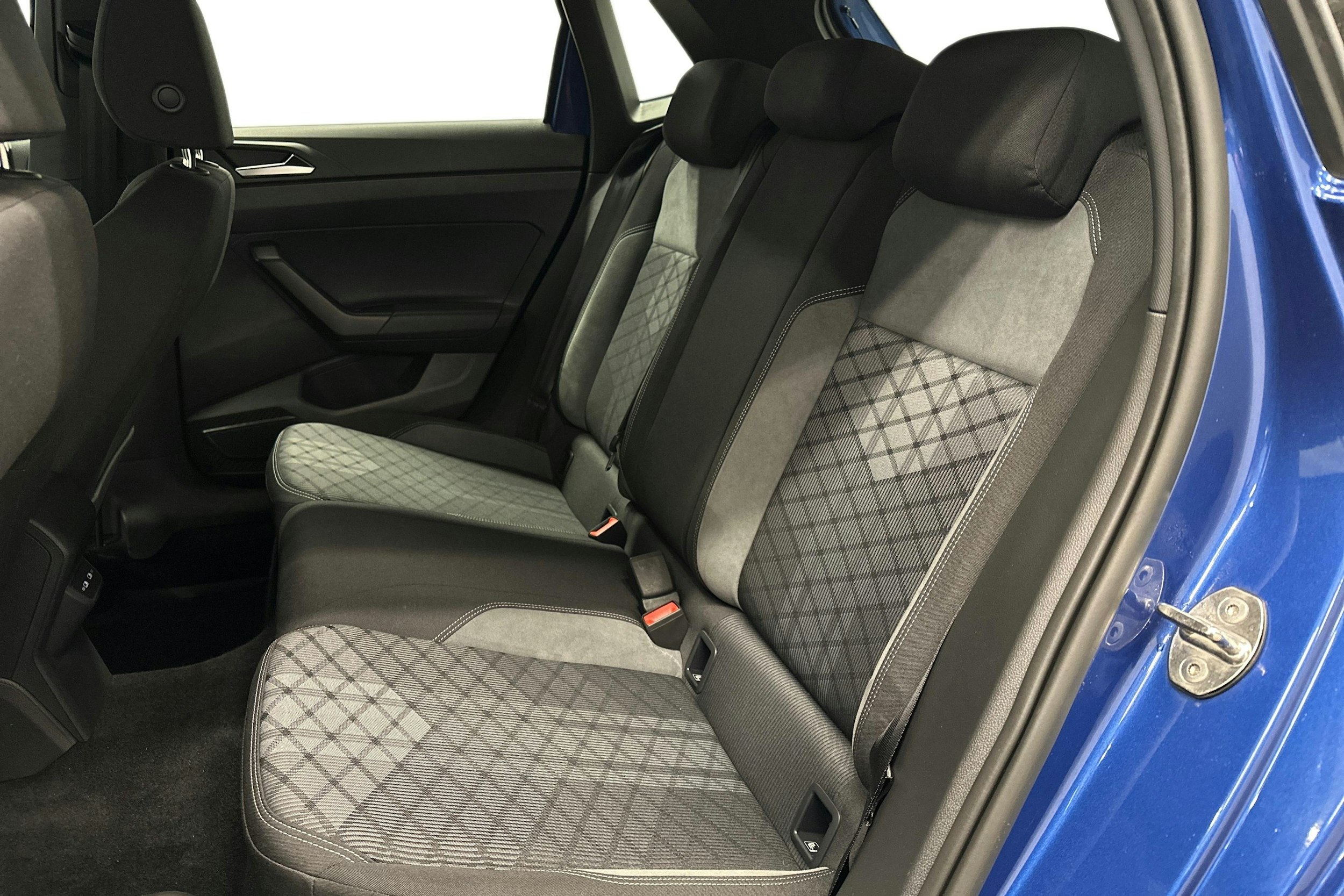 sininen Volkswagen Polo 2022 kuva 10.