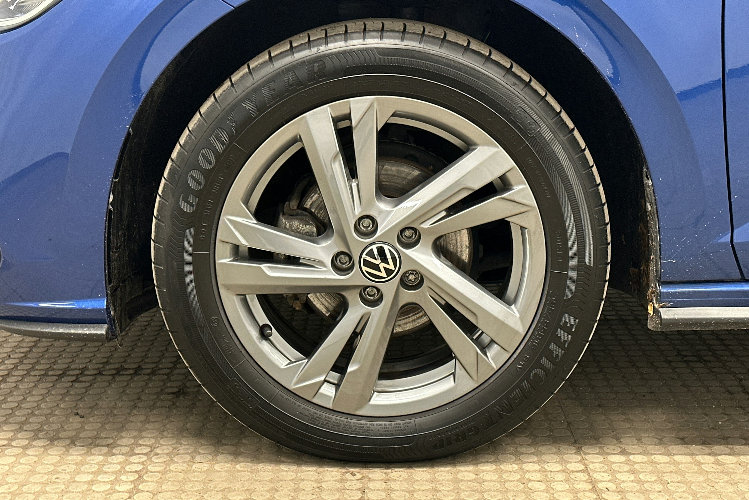 sininen Volkswagen Polo 2022 kuva 11.