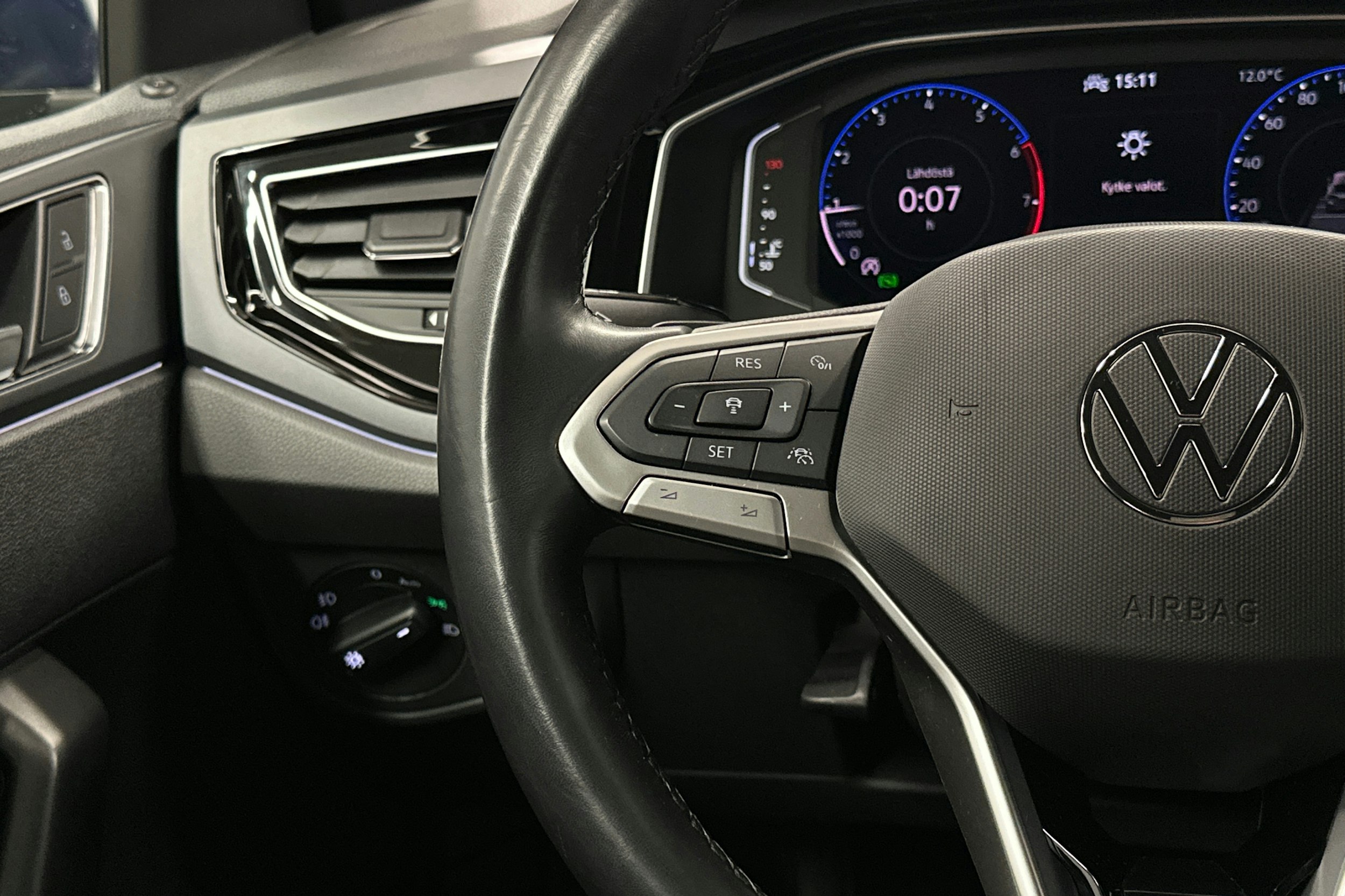 sininen Volkswagen Polo 2022 kuva 17.