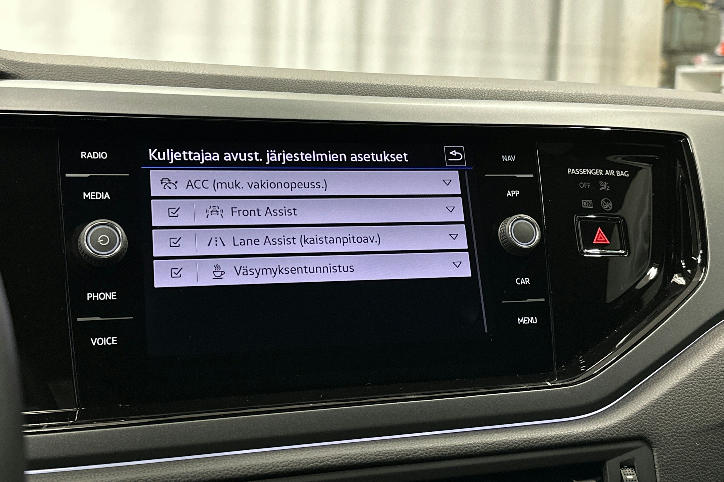 sininen Volkswagen Polo 2022 kuva 23.