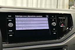 sininen Volkswagen Polo 2022 kuva 23.