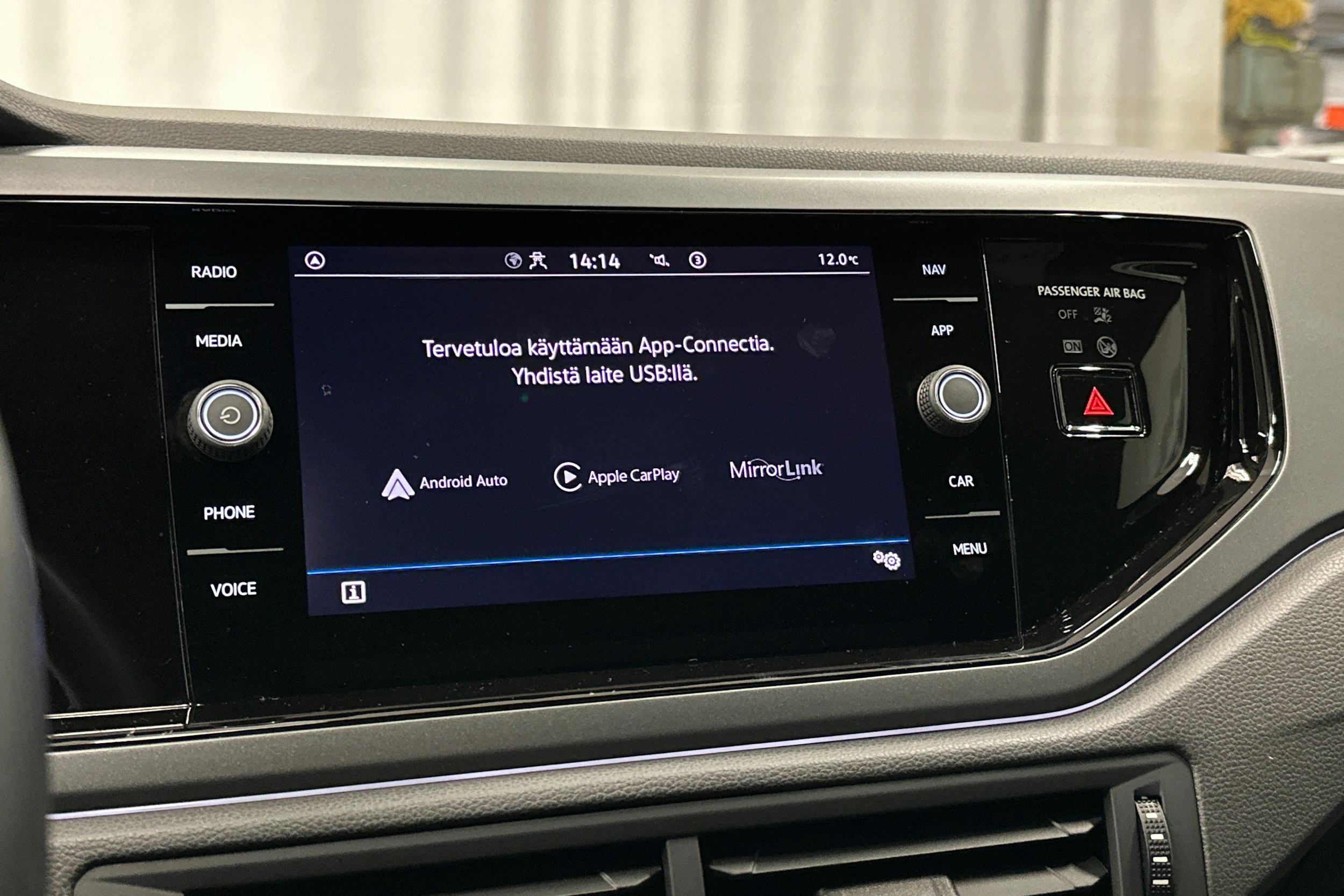 sininen Volkswagen Polo 2022 kuva 24.