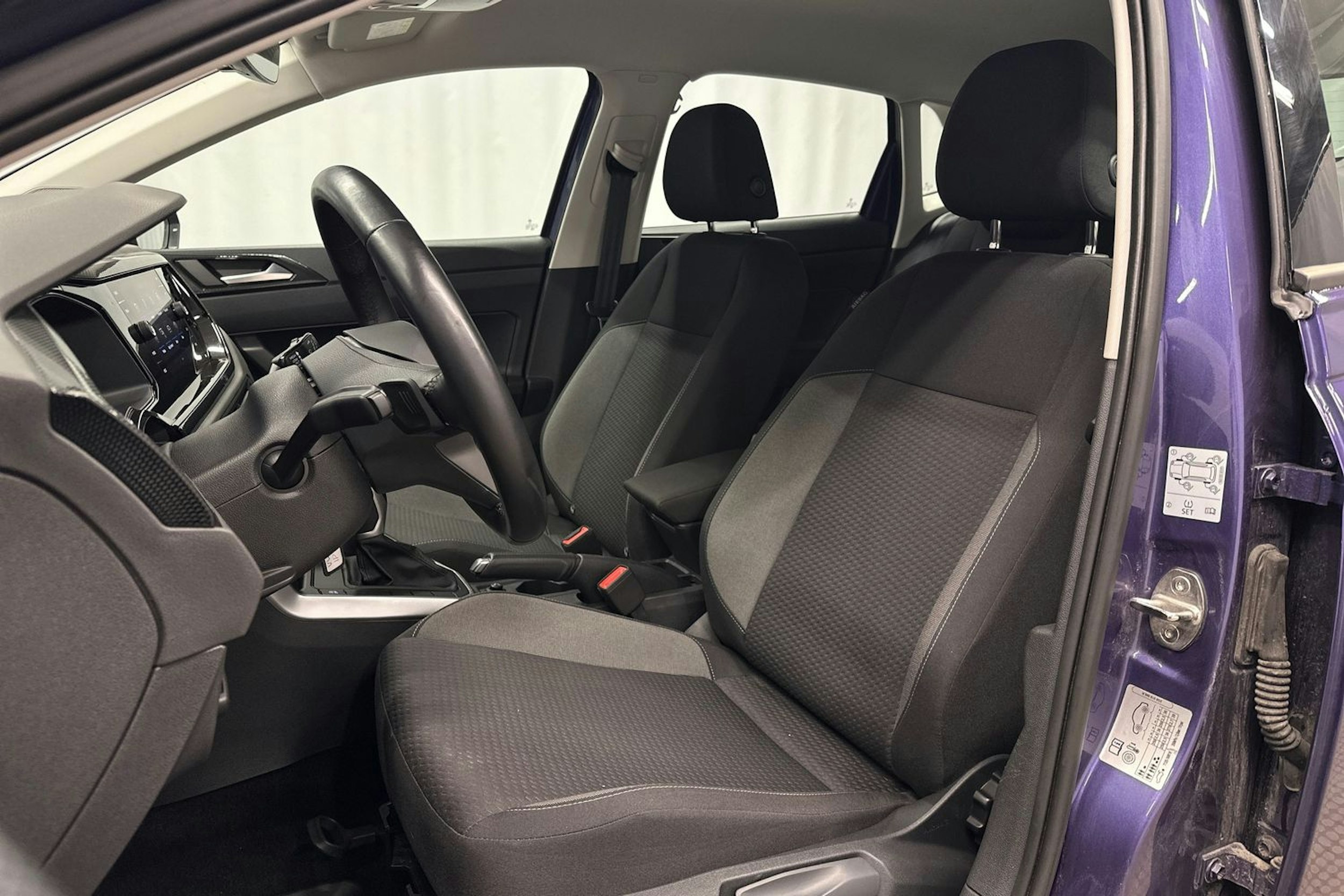 violetti Volkswagen Polo 2022 kuva 15.