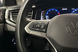 violetti Volkswagen Polo 2022 kuva 17.