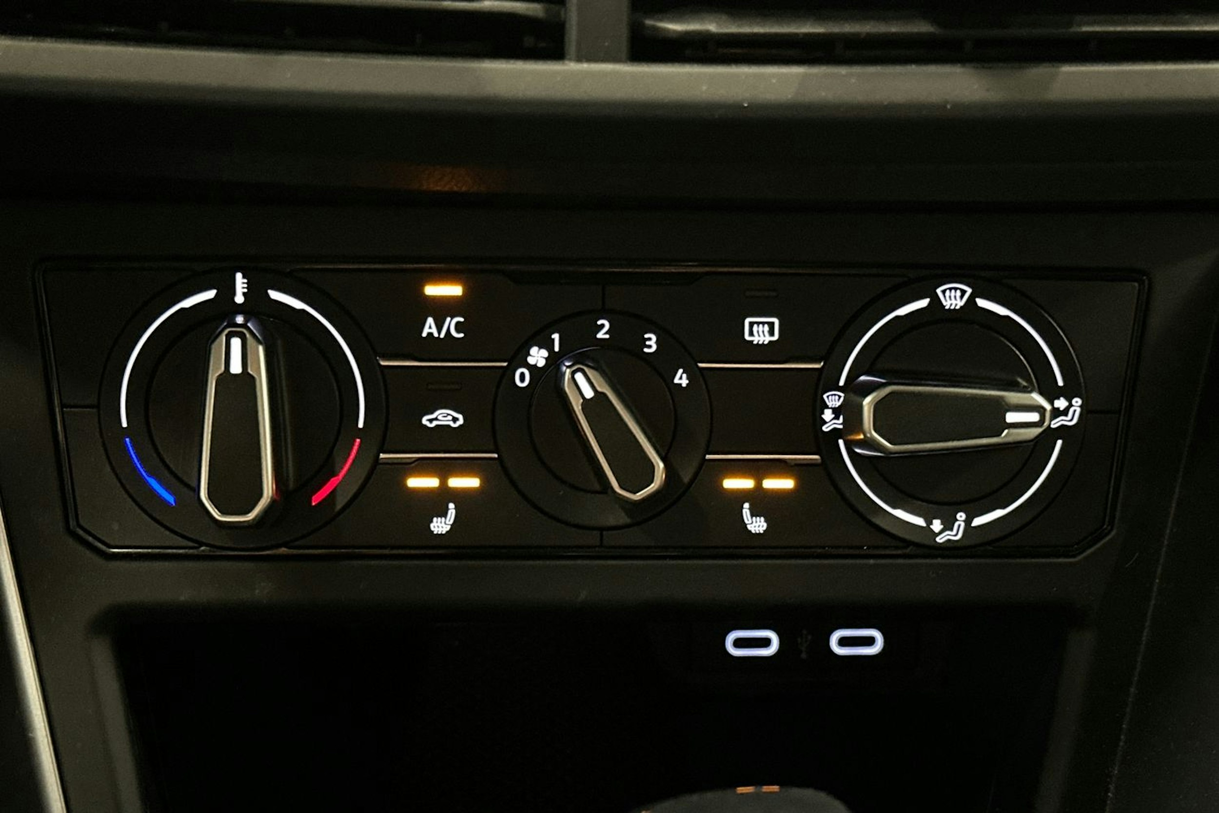 violetti Volkswagen Polo 2022 kuva 21.