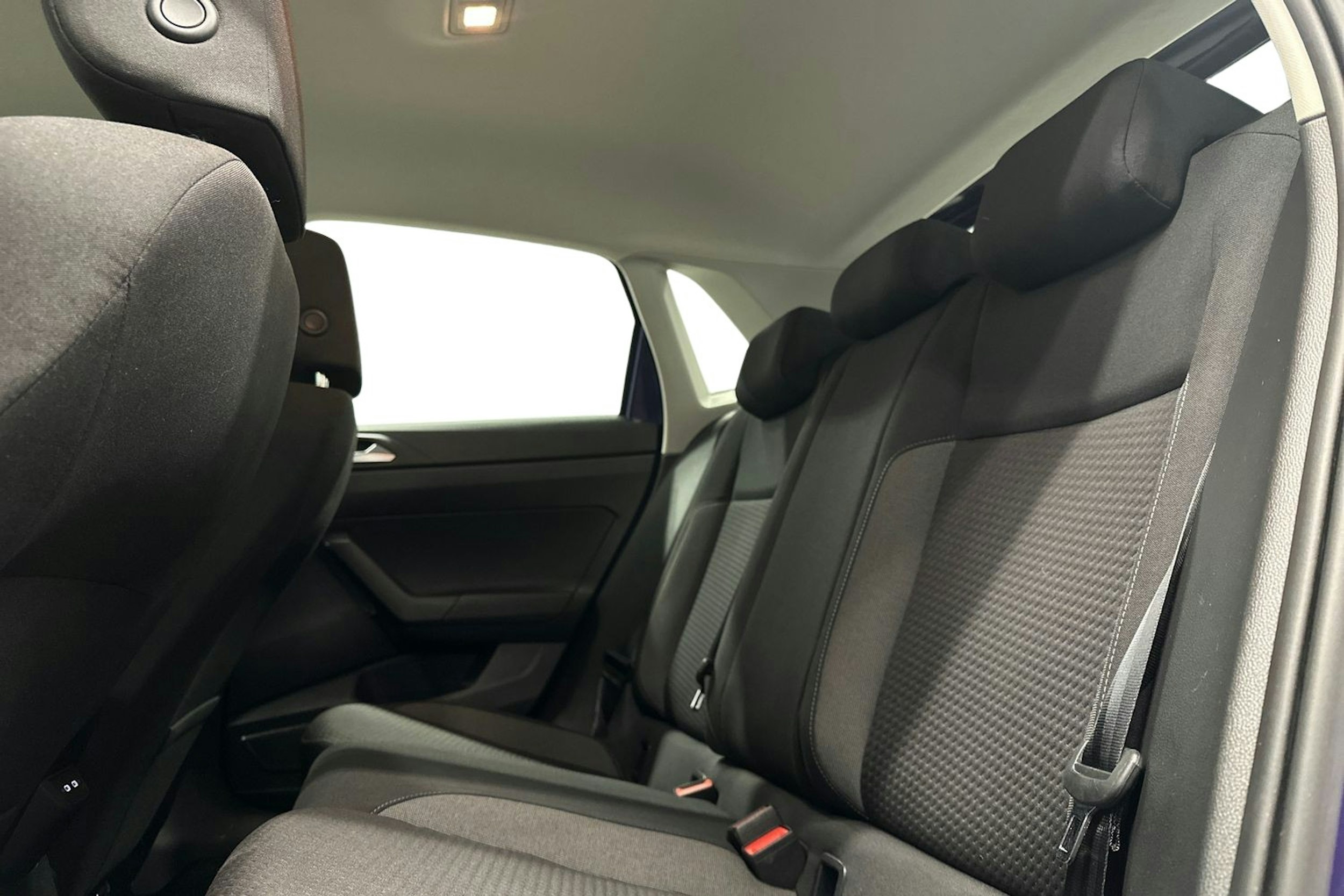 violetti Volkswagen Polo 2022 kuva 10.