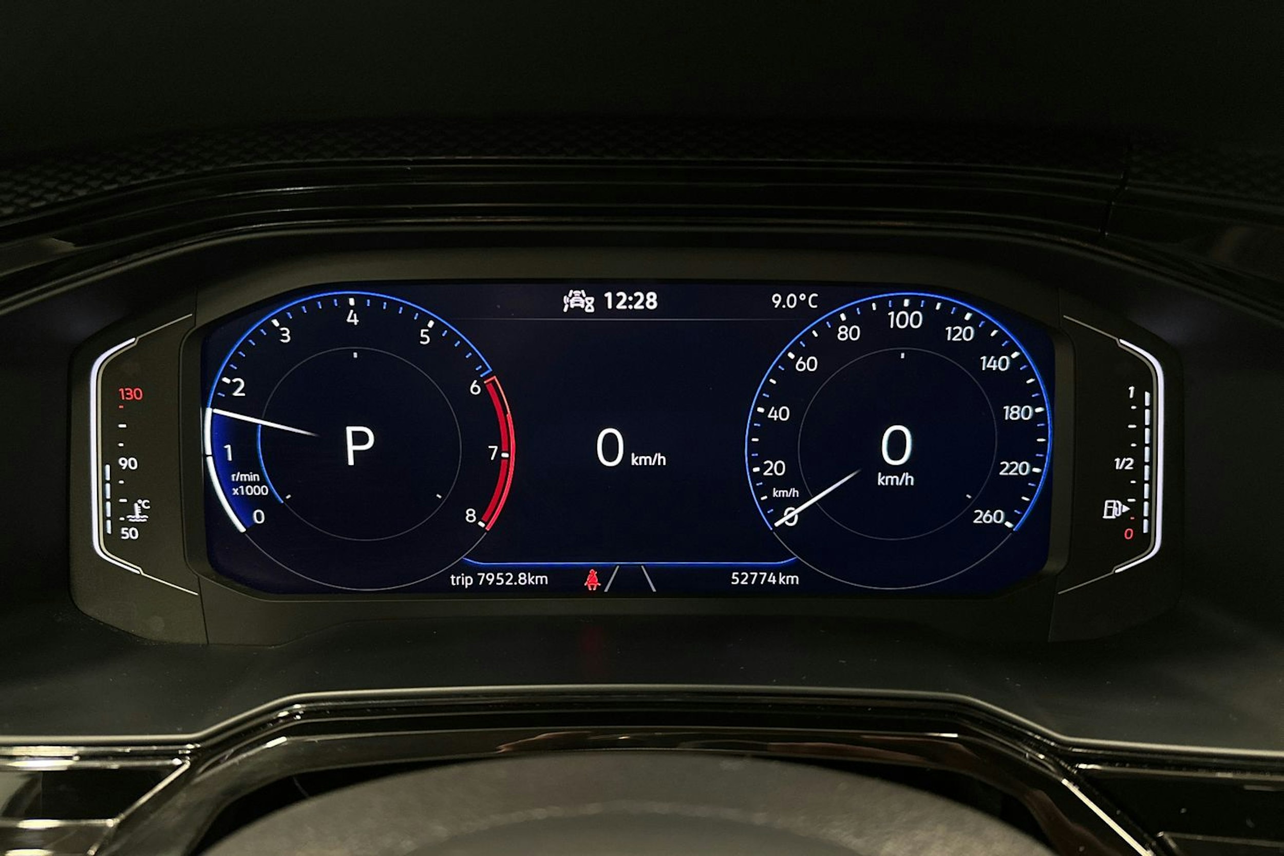 violetti Volkswagen Polo 2022 kuva 17.