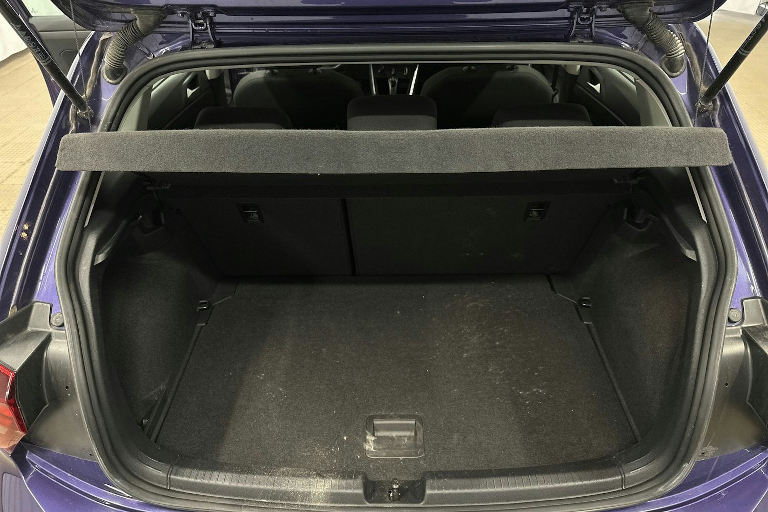 violetti Volkswagen Polo 2022 kuva 20.