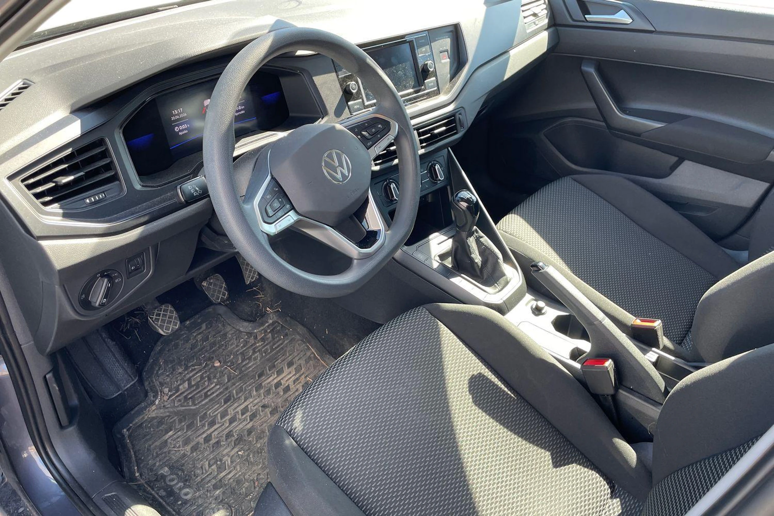 harmaa Volkswagen Polo 2022 kuva 3.
