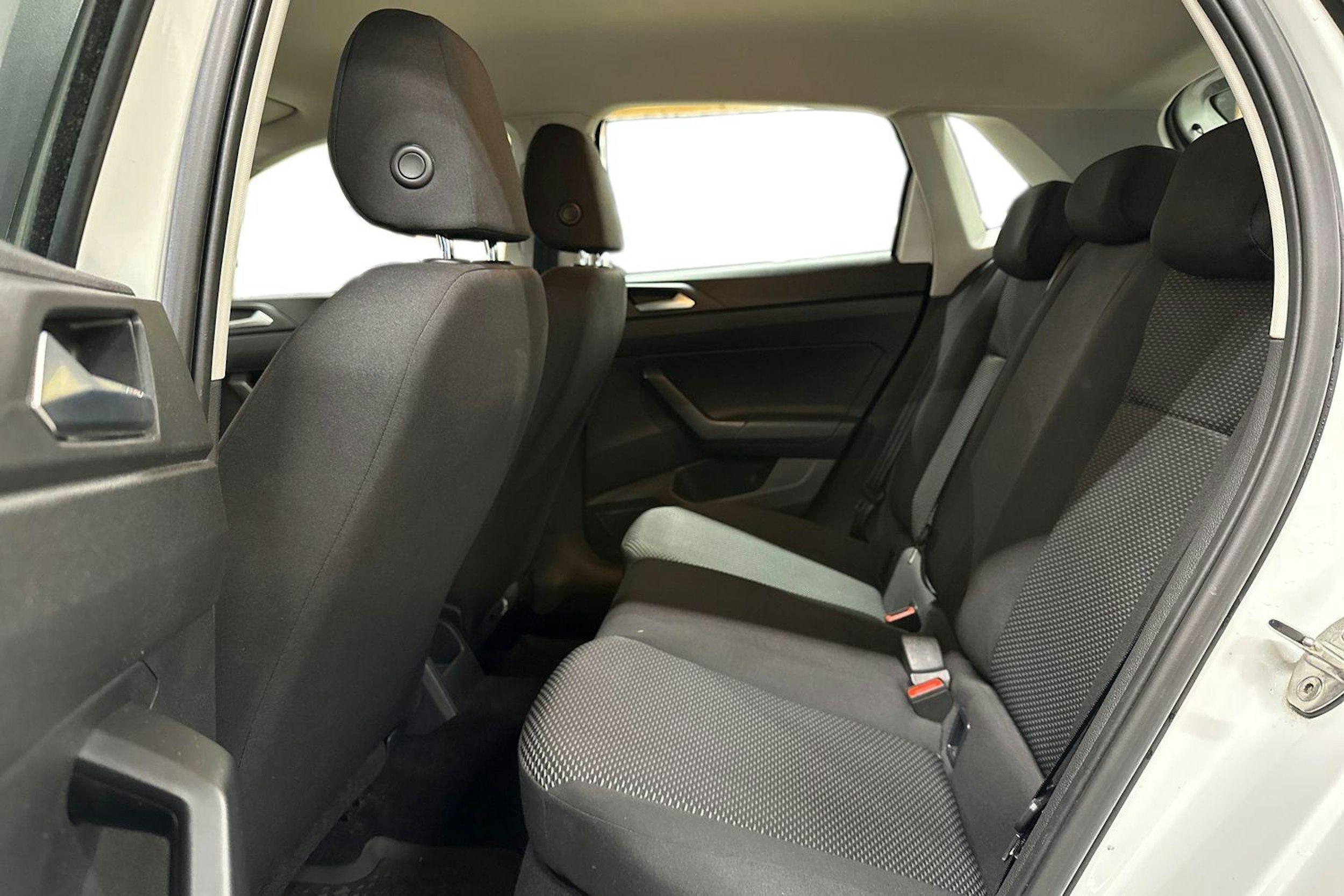 valkoinen Volkswagen Polo 2022 kuva 10.