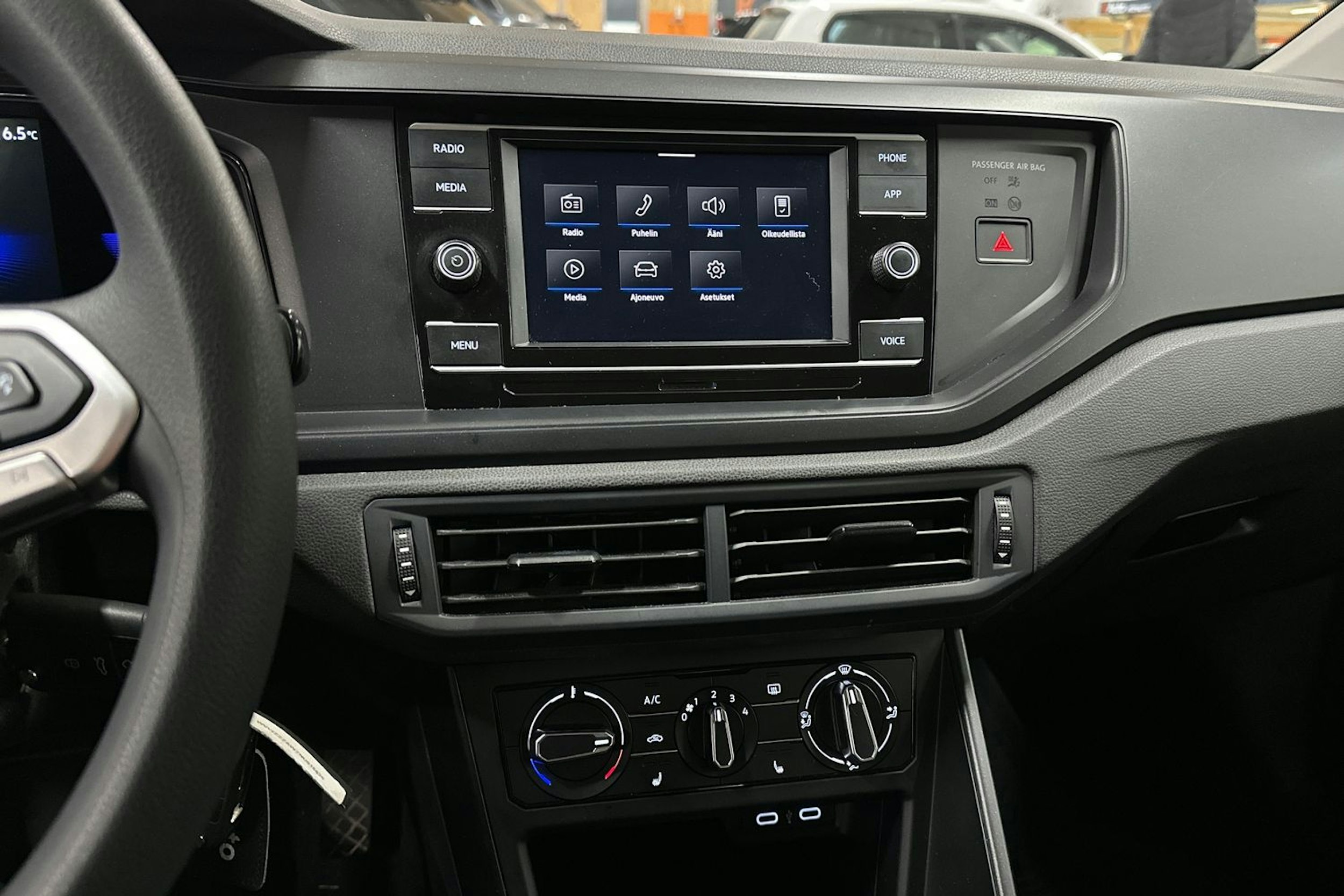 valkoinen Volkswagen Polo 2022 kuva 16.