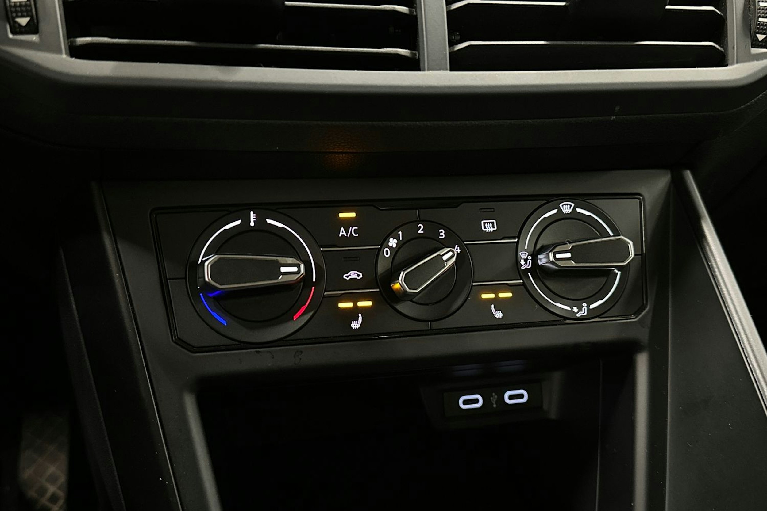 valkoinen Volkswagen Polo 2022 kuva 17.