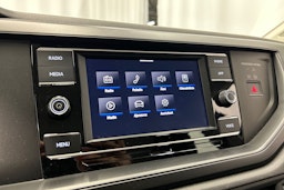 sininen Volkswagen Polo 2022 kuva 20.