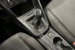 sininen Volkswagen Polo 2022 kuva 23.