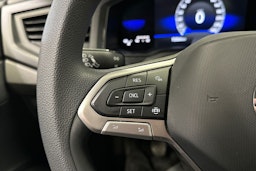 harmaa Volkswagen Polo 2022 kuva 16.