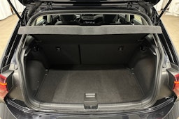 musta Volkswagen Polo 2022 kuva 14.