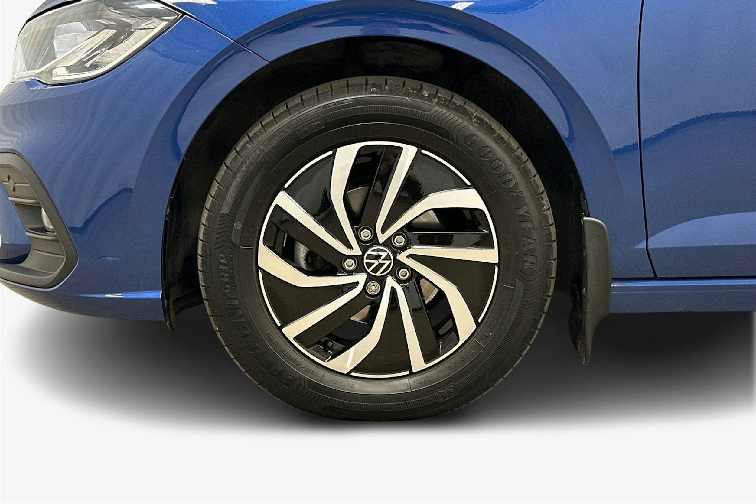 sininen Volkswagen Polo 2022 kuva 11.