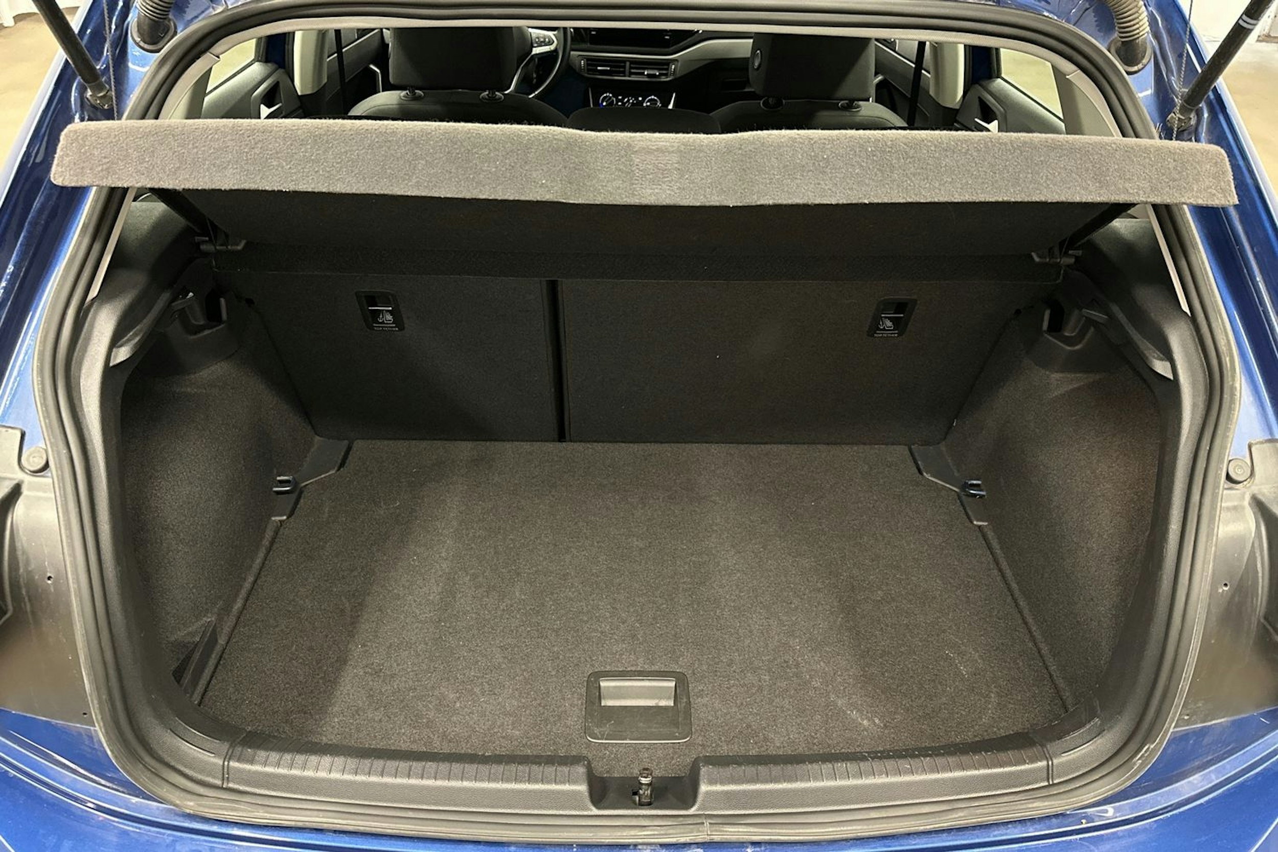 sininen Volkswagen Polo 2022 kuva 14.