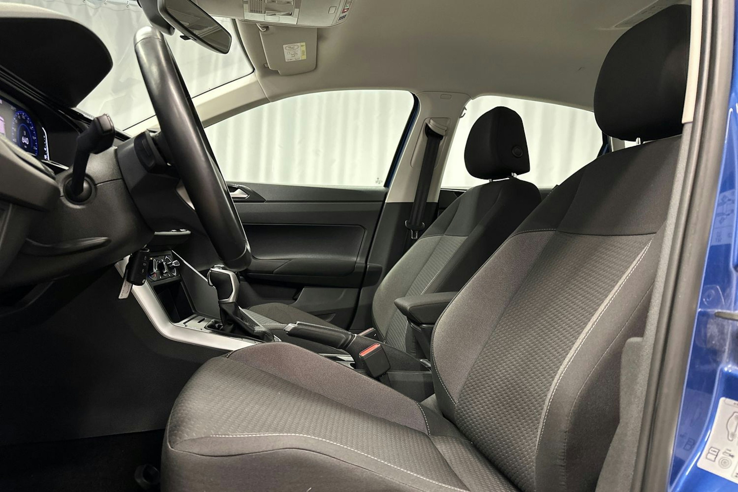 sininen Volkswagen Polo 2022 kuva 15.