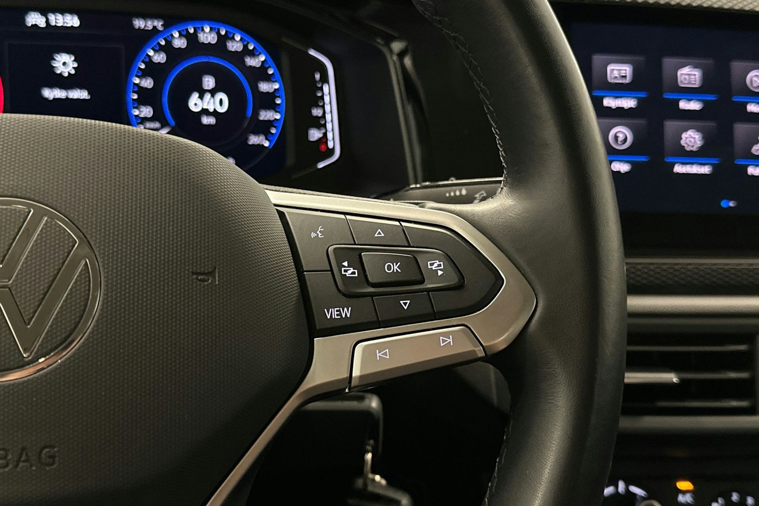 sininen Volkswagen Polo 2022 kuva 18.