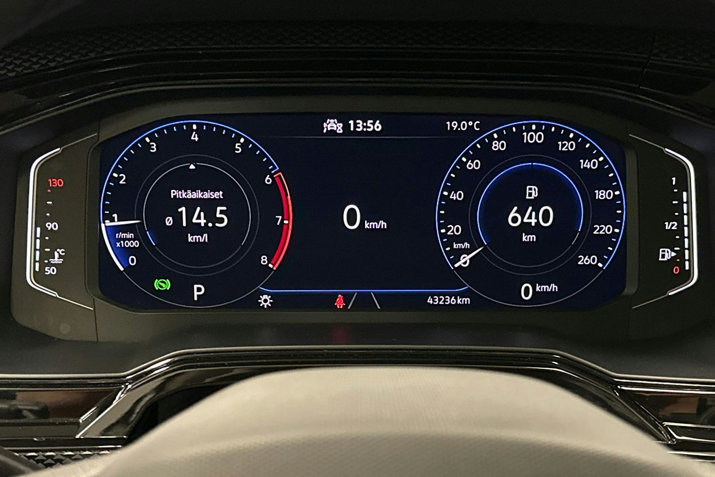 sininen Volkswagen Polo 2022 kuva 19.