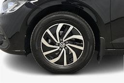 musta Volkswagen Polo 2022 kuva 11.