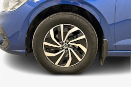 sininen Volkswagen Polo 2022 kuva 11.