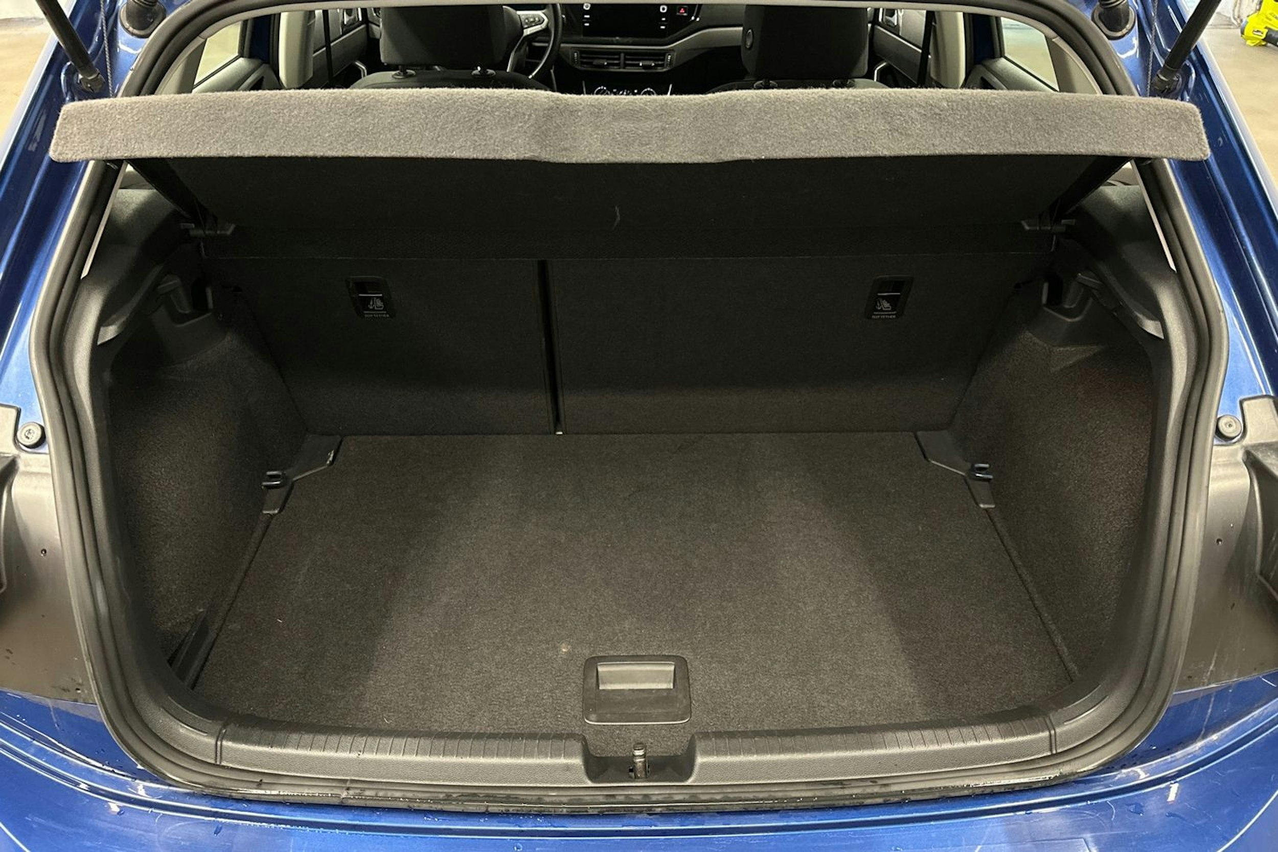 sininen Volkswagen Polo 2022 kuva 14.