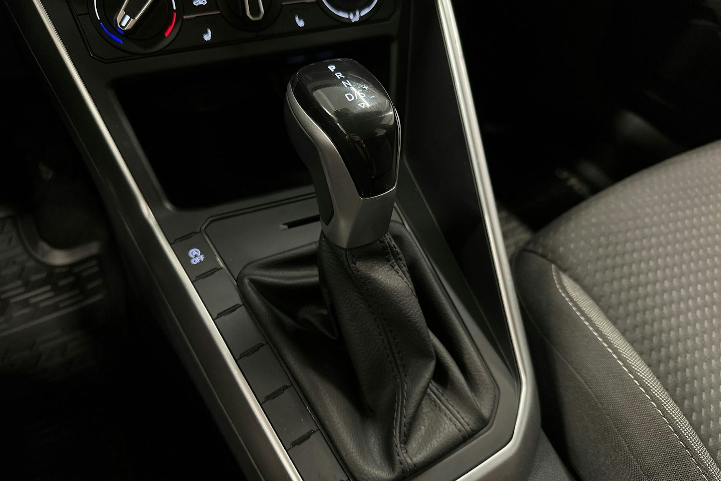 sininen Volkswagen Polo 2022 kuva 20.
