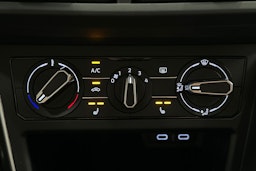 sininen Volkswagen Polo 2022 kuva 21.