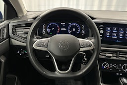 sininen Volkswagen Polo 2022 kuva 16.