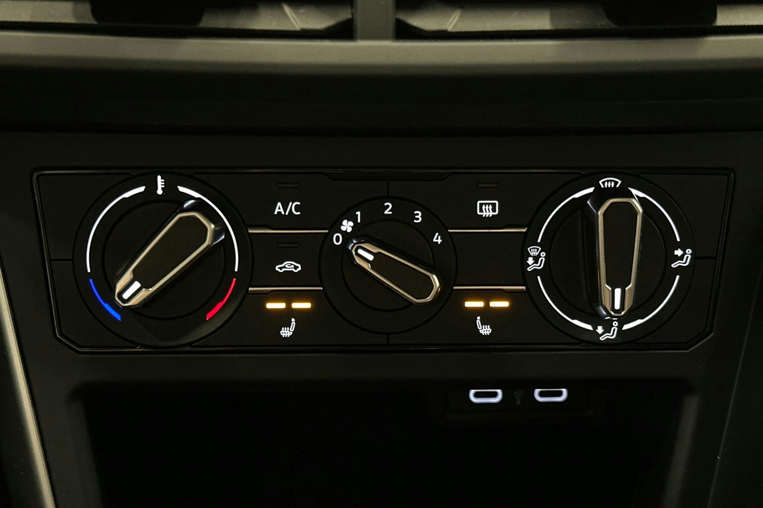 sininen Volkswagen Polo 2022 kuva 21.