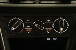 sininen Volkswagen Polo 2022 kuva 21.