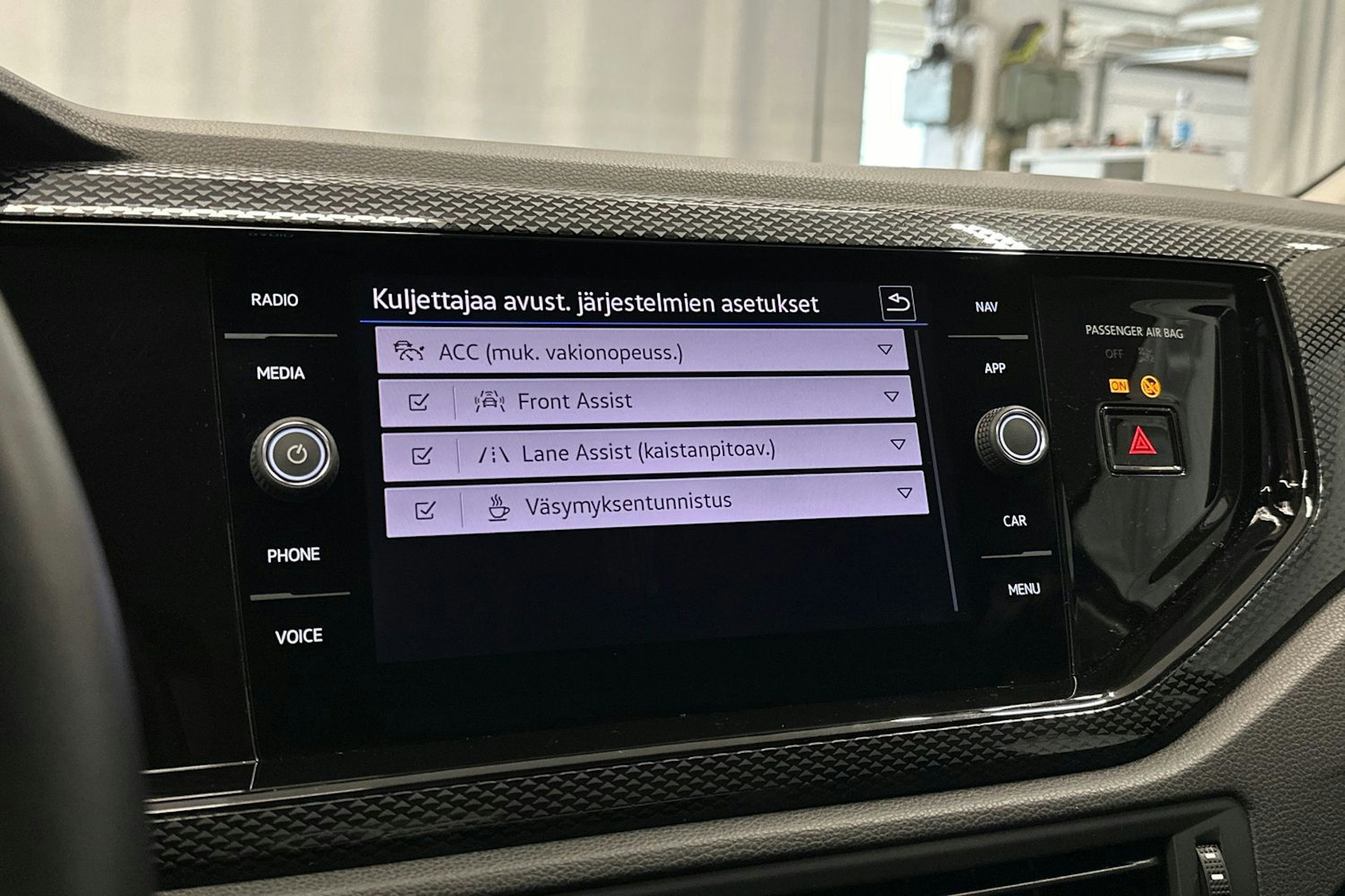 sininen Volkswagen Polo 2022 kuva 24.