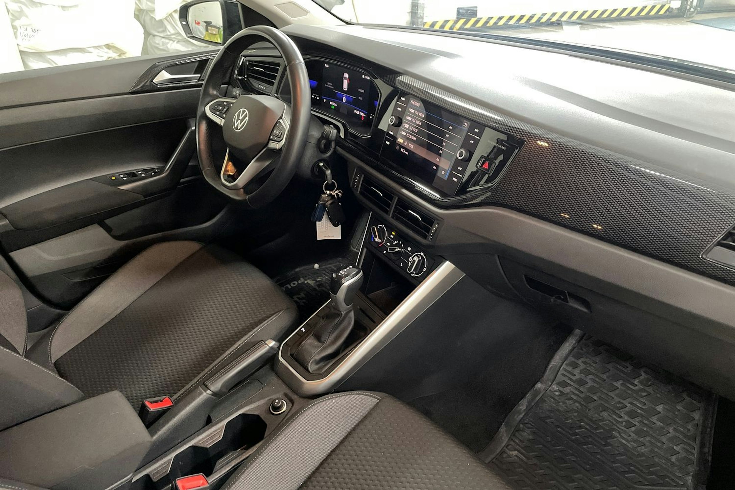 Musta Volkswagen POLO 2022 kuva 15.