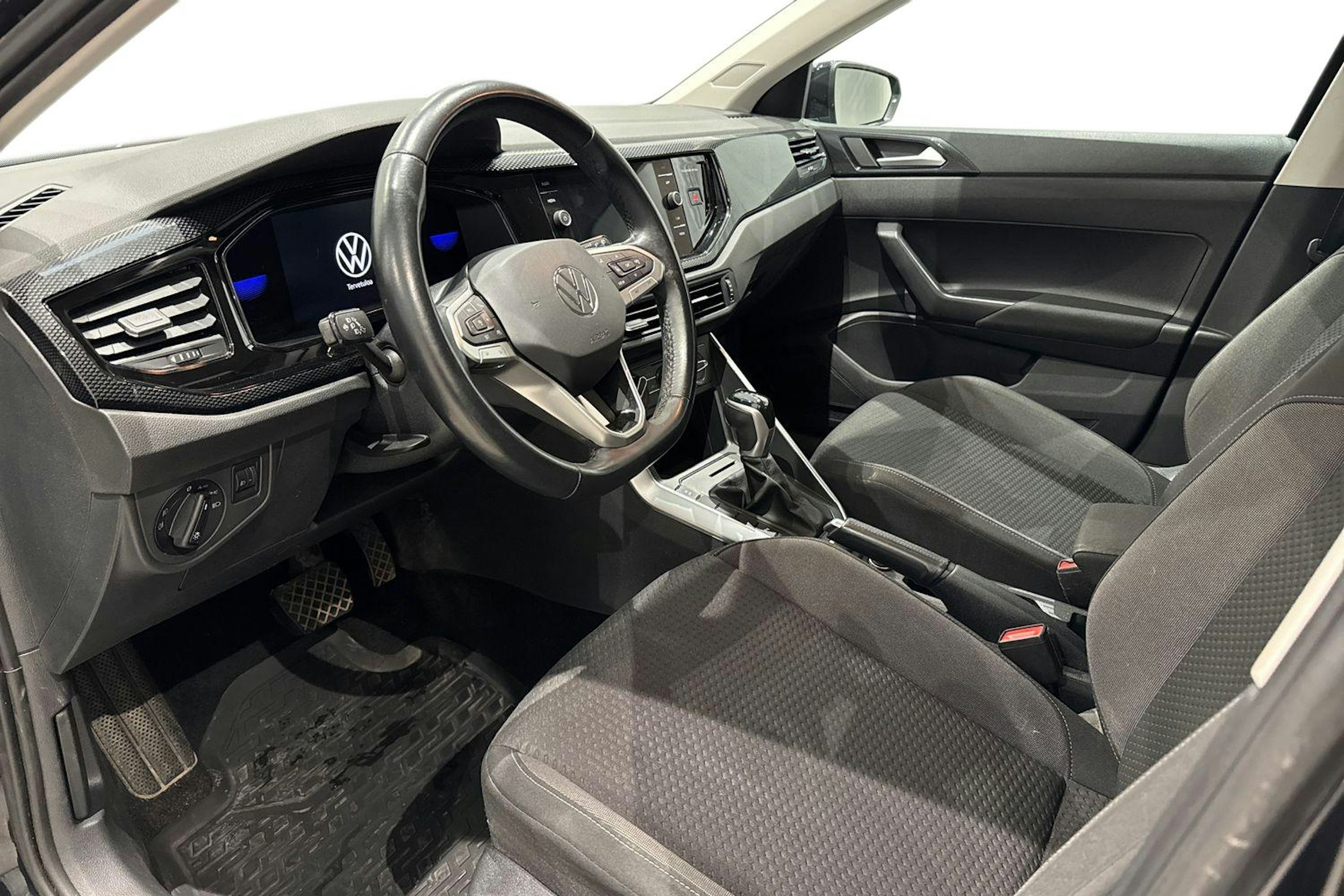 musta Volkswagen Polo 2022 kuva 7.