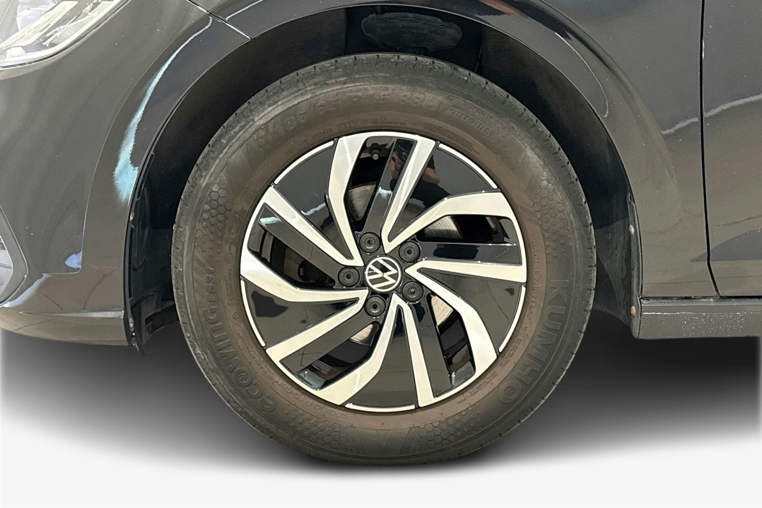musta Volkswagen Polo 2022 kuva 11.