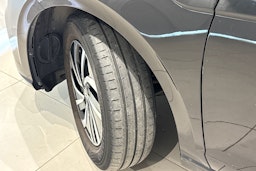 musta Volkswagen Polo 2022 kuva 13.