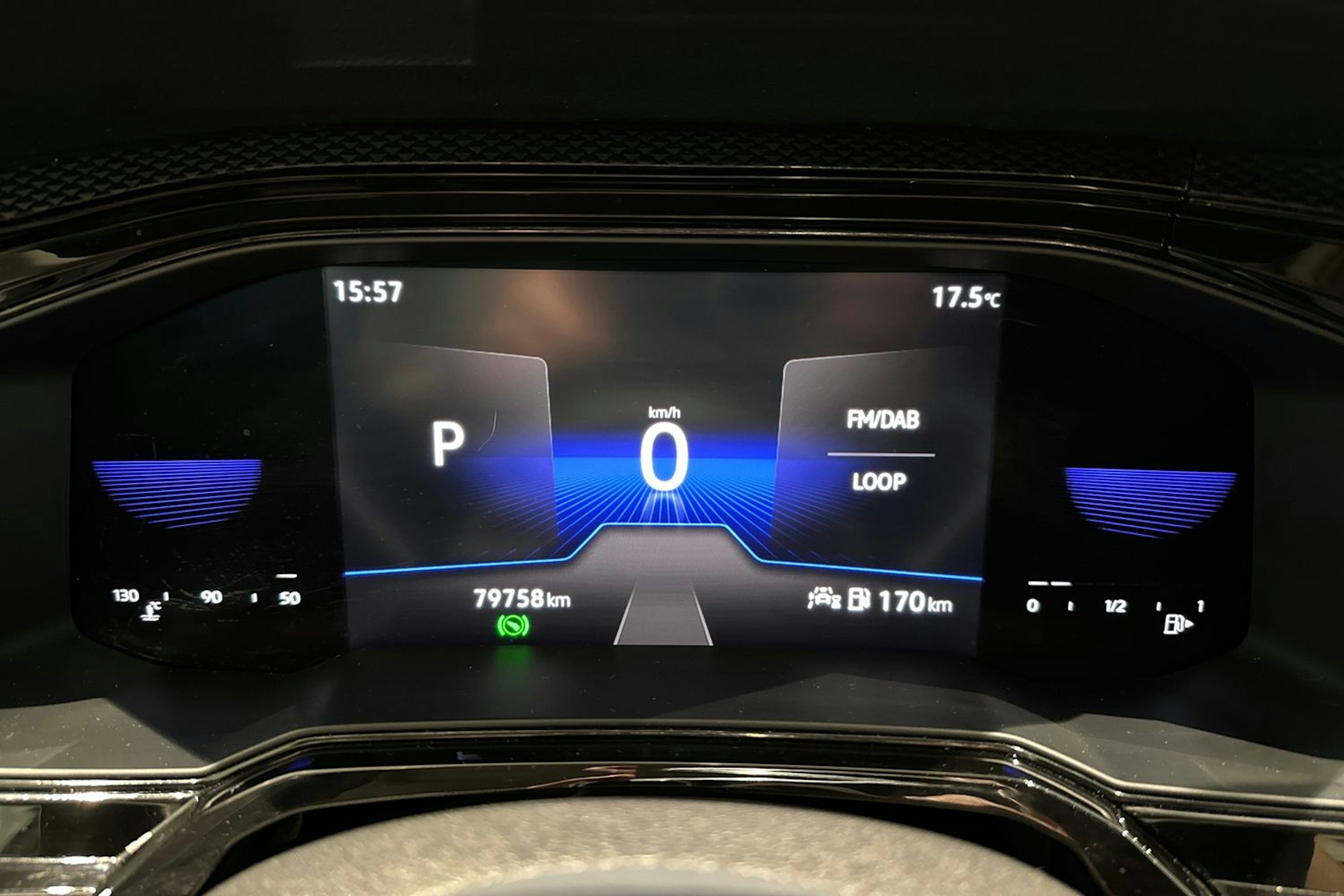 musta Volkswagen Polo 2022 kuva 17.