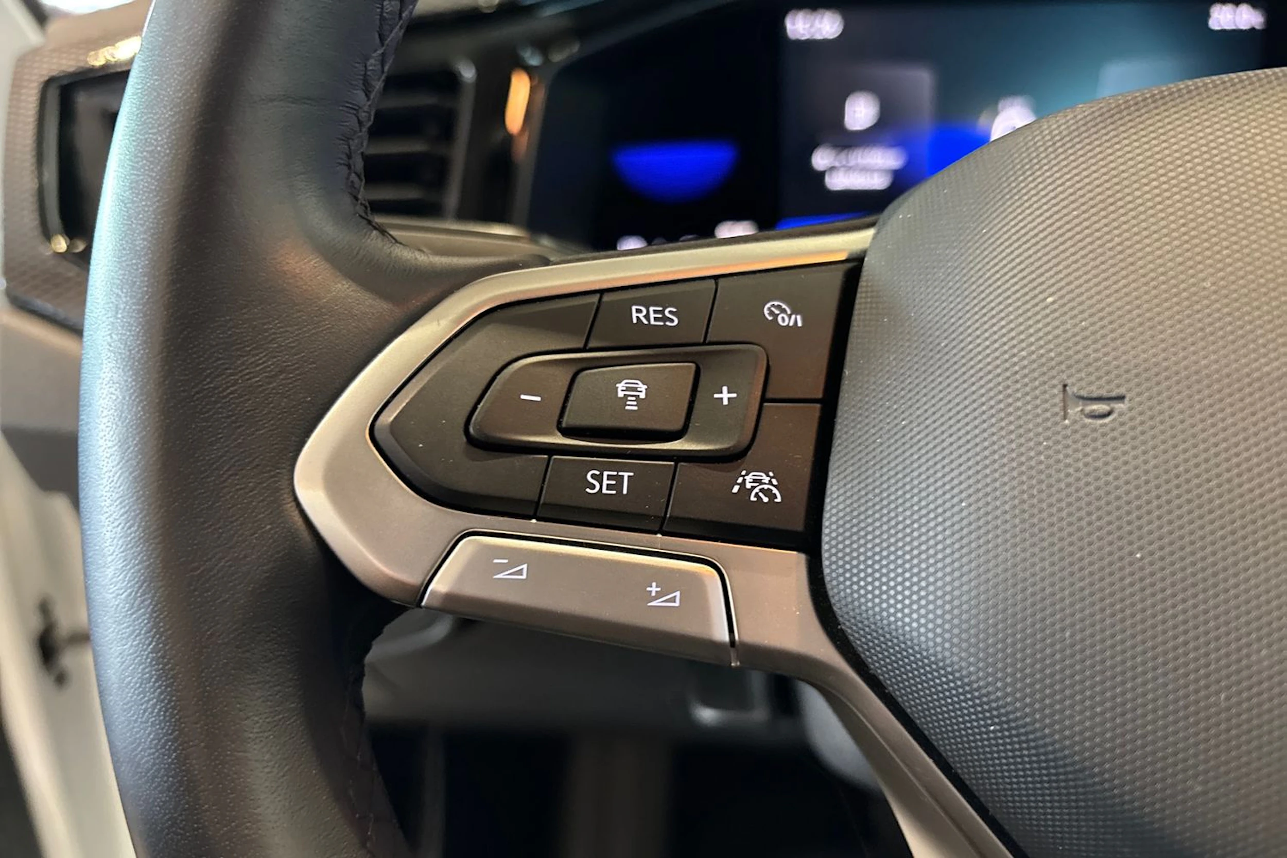 valkoinen Volkswagen POLO 2022 kuva 16.