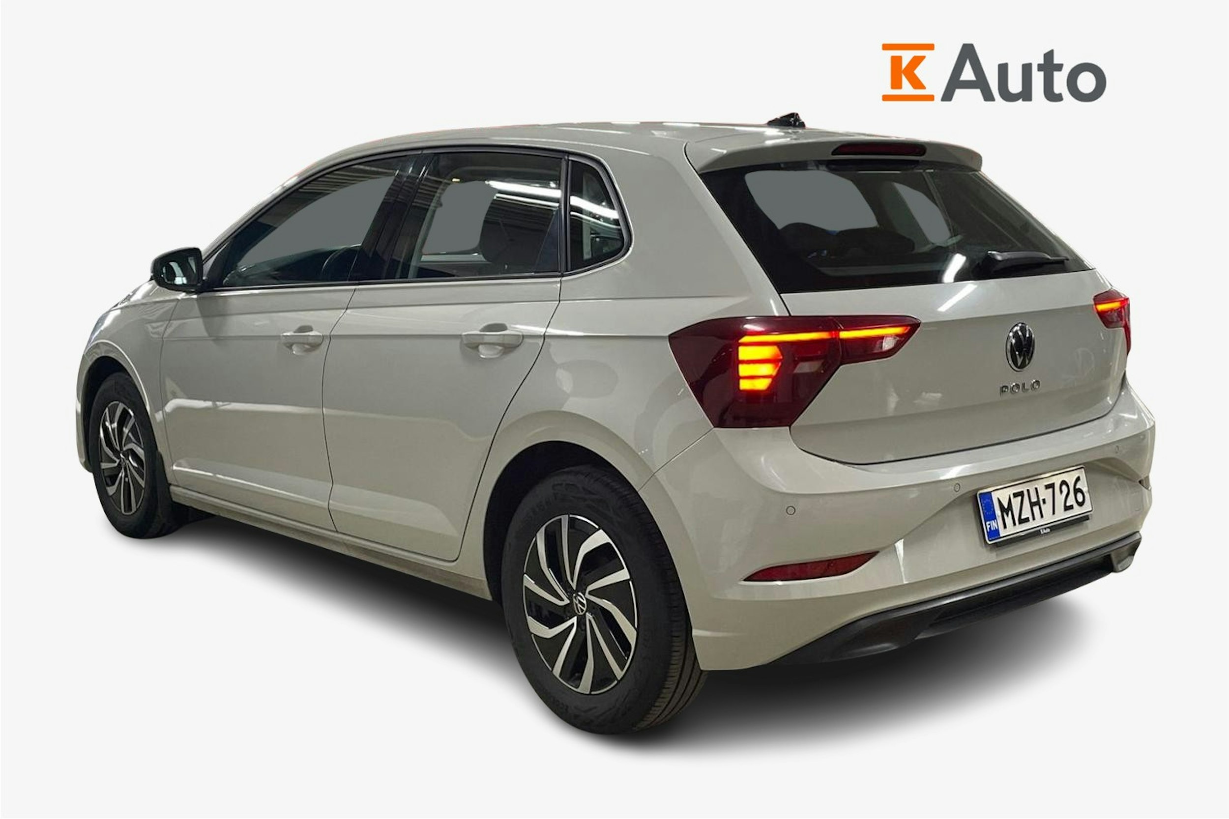 Harmaa Volkswagen POLO 2022 kuva 3.