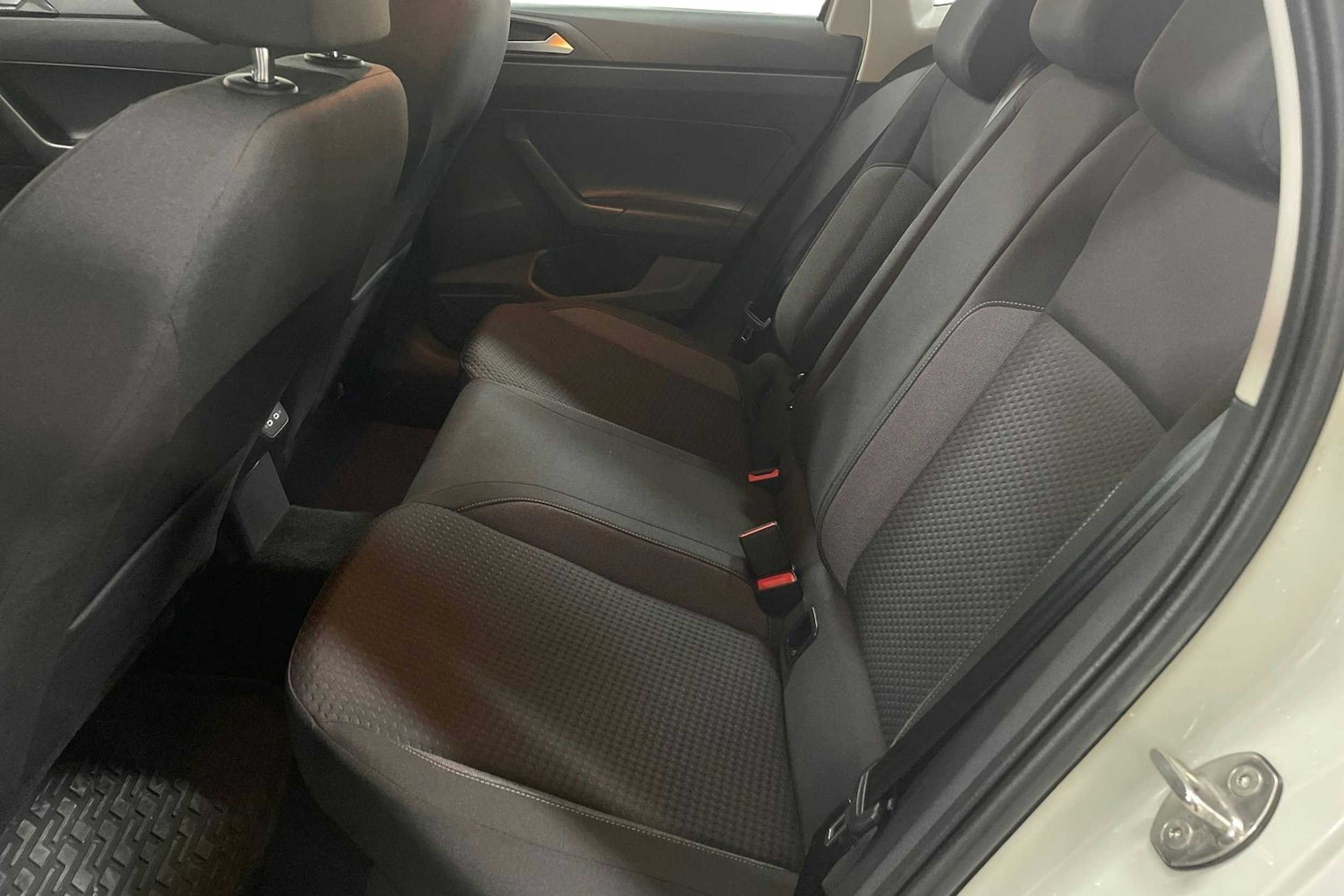 Harmaa Volkswagen POLO 2022 kuva 11.